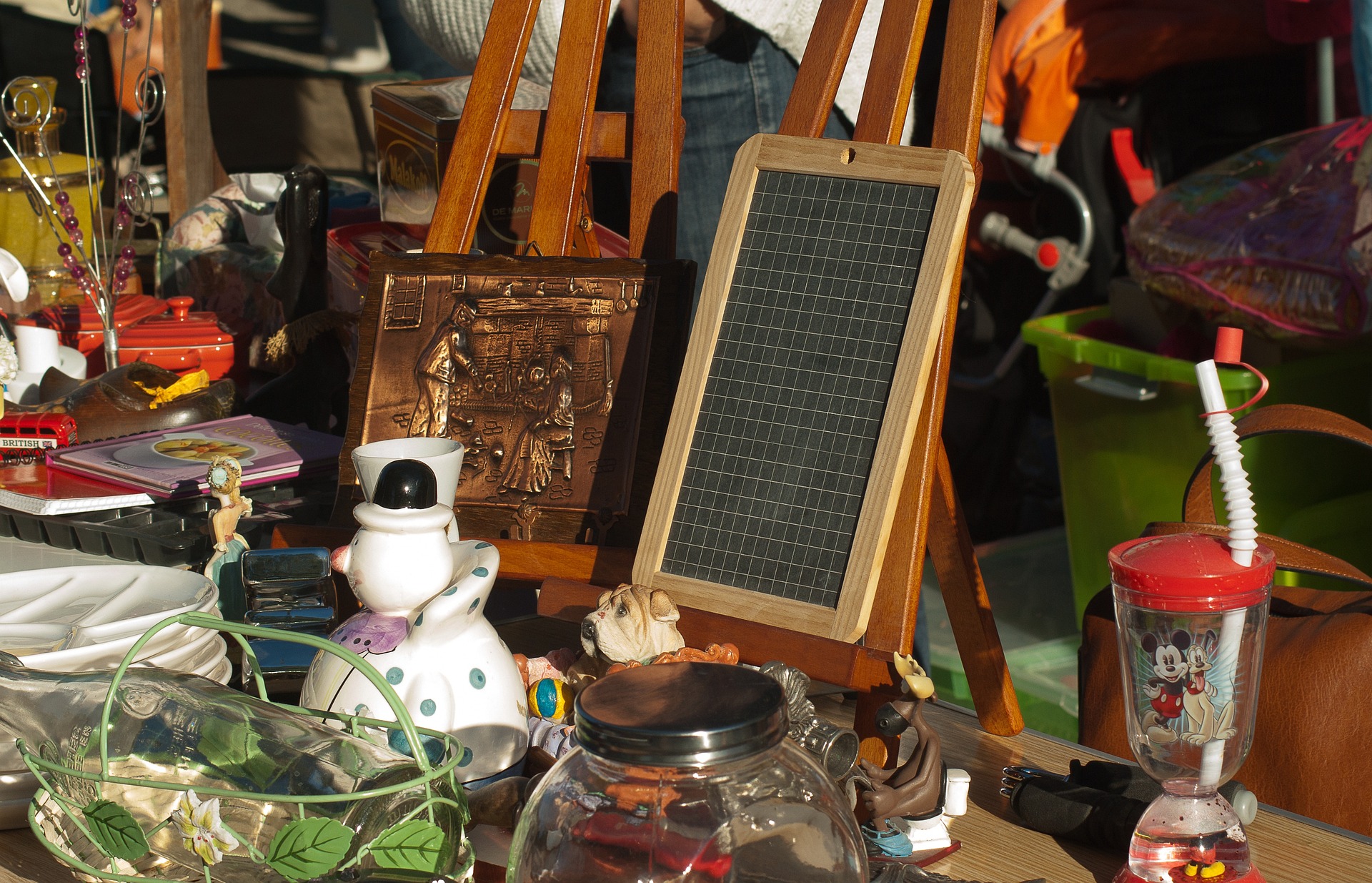 Flohmarkt im Hof der Kaiserstraße 21 in Laubach